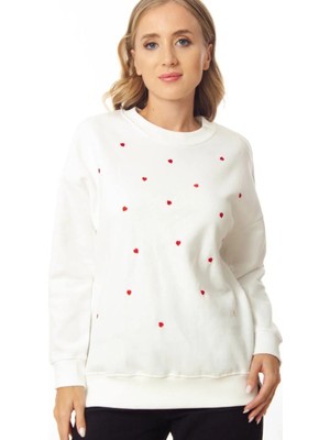 Ded Collection Kadın Rahat Kırmızı Kalp Desenli Yuvarlak Yaka Uzun Kollu Beyaz Sweatshirt