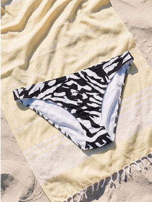 Lcw Dream Beyaz Desenli Kadın Bikini Alt