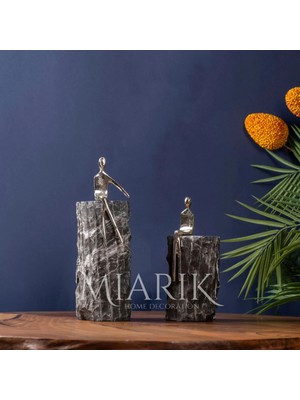 Miarik Design Mermer Üzerinde Oturan Altın Adam Siyah Gumus 2li cm