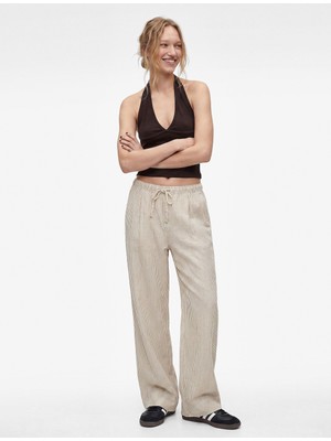 Koton Pamuklu Dikiş Detaylı Kolsuz Slim Fit Crop Halter Yaka Bluz