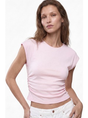 Koton Pamuklu Slim Fit Drape Detaylı Bisiklet Yaka Kısa Kollu Tişört