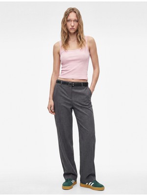Koton Modal Karışımlı Slim Fit Kare Yaka Kolsuz Bluz