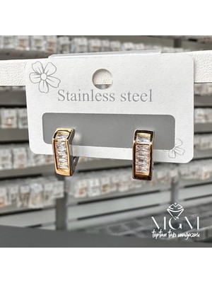 Zirkon Baget Taşlı Üçgen Küpe - KP00103