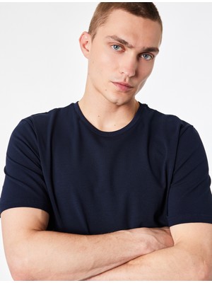 Koton Pamuklu Regular Fit Bisiklet Yaka Kısa Kollu Basic Tişört