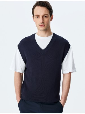 Koton V Yaka Regular Fit Viskon Karışımlı Triko Süveter