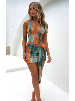 Kadın Renkli Batik Desenli Büstiyer Etek Takım - Halter Yaka Korse Görünümlü Mini Yazlık Set