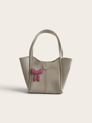 Kumru Studio Pembe Fiyonk Çanta Charmı – El Işlemeli Boncuk Detaylı Bag Charm