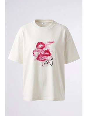 Anetos Kiss Marks Tasarım Sırt Baskılı Pamuk Beyaz Oversize T-Shirt