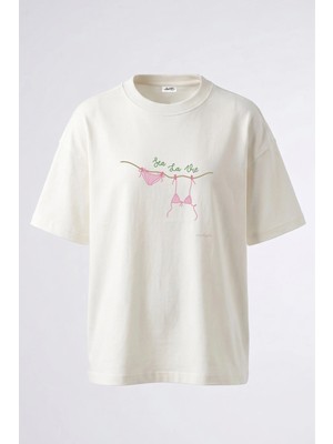 Anetos Pembe Bikini Tasarım Sırt Baskılı Pamuk Beyaz Oversize T-Shirt