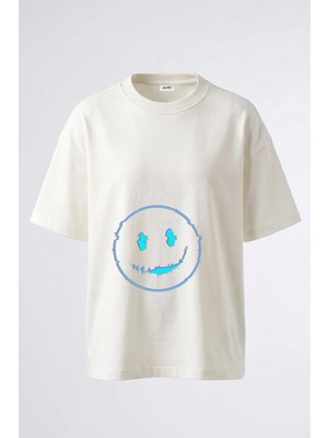 Anetos Glitch Sewn Smiley Tasarım Sırt Baskılı Pamuk Beyaz Oversize T-Shirt
