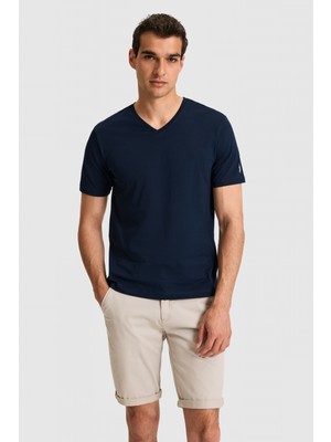 U.S. Polo Assn. Erkek Lacivert Regular Fit V Yaka Basic Tişört 50326944-VR033