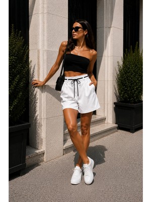 Gugus Kadın Şehir Boyu Casual Şort 43 cm Tam Boy Kemer Hediyeli Trend Model