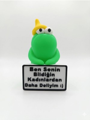 3Dikili Design Komik Mesajlı Minideli Figür Masa Süsü – Sevgiliye ve Arkadaşa Eğlenceli Hediye