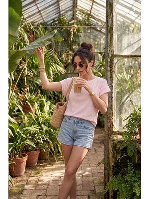 Lela Pamuklu Rahat Kalıp Bisiklet Yaka T Shirt Bayan T Shirt 5866955