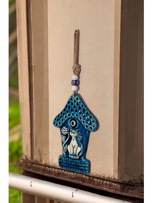 Mikasso Nazar Boncuklu Seramik Sevimli Kedi Desenli Çiçek ve Kulübe Dekoratifli Süs Eşyası 16X22 cm Seramik