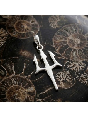 Ebrar Silver Gümüş Mızrak Kolye Ucu 925 Ayar Gümüş Poseidon Mızrağı Figürlü Erkek Kolye Ucu