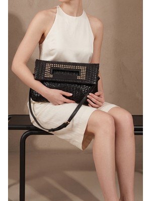 Marjin Kadın Zımbalı Clutch Portföy Çapraz Askılı El ve Omuz Çantası Panes Siyah