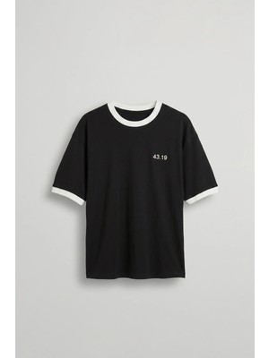 Abluka Online Erkek Nakış Detaylı Kontrast Bisiklet Yaka Boxy Fit T-Shirt Siyah