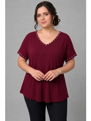 Curvy Trend Büyük Beden Yaka ve Kol Ucu Inci Işlemeli V Yaka Kısa Kol Geniş Etekli Bluz
