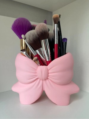 Lunera Accessories Fiyonk Şeklinde Makyaj Fırçası Organizeri – 3D Baskı Dekoratif Kozmetik Düzenleyici
