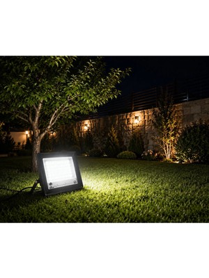 Kialed 100W LED Projektör Beyaz Işık IP66 Dış Mekan Bahçe Şantiye Fabrika Aydınlatma