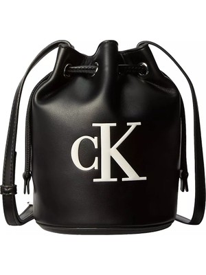 Kadın Deri Büzgülü Kapama Ön Kısımda Calvin Klein Parlak Imzalı Monogram Siyah Omuz Çantası LV04F3640G-3L2