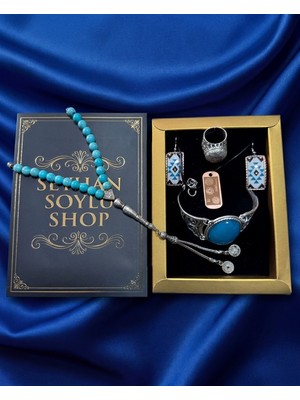 Seyhan Soylu Shop - Luxury Seri Kitap Kutulu Kadın Takı Seti ve Tesbih Kombin - Kolye Küpe Yüzük Bileklik Ekstra Boncuk Bileklik 6 Parça Hediyelik - Doğum Günü Yıl Dönümü Sevgililer Günü