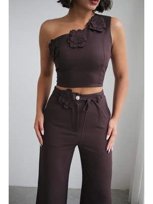 Ded Collection Kadın Çiçek Detaylı Tek Omuz Crop Bluz & Yüksek Bel Bol Paça Pantolon Takım