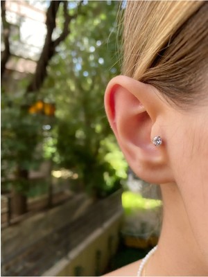 OkkoStore Kadın Silver Renkli Büyük Tek Taş Tragus Piercing Kıkırdak
