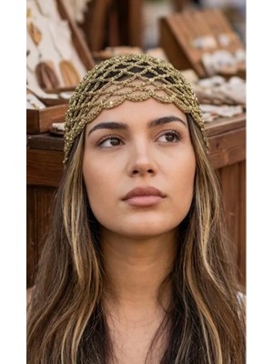 Sfenks. Shimmer Altın Sarısı Işıltılı Örgü Saç Filesi - Simli Boncuklu El Örgüsü Saç Aksesuarı Bandana