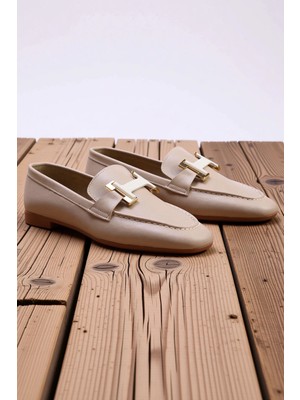 Benerly Kadın Loafer Ayakkabı Metal Toka Detaylı Düz Topuk Badem Burun Suni Deri Rahat Günlük Modern Şık