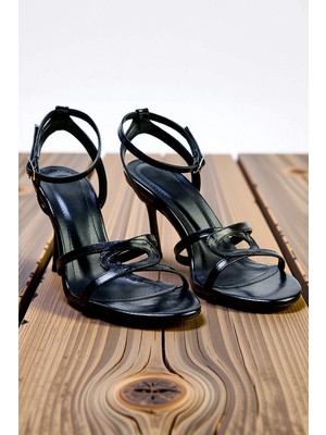Benerly Kadın Ince Topuklu Sling Back Sandalet Yuvarlak Burun Suni Deri Orta Boy Topuk Günlük Rahat Modern