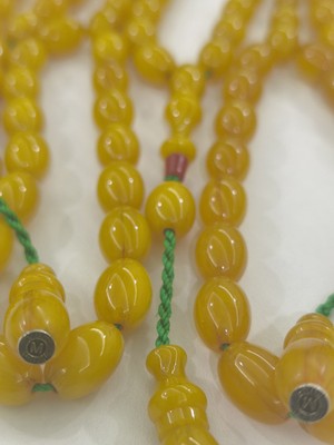 Zeyzun Usta Bilek Boy Efe Maskot Sıkma Kehribar Tespih 15X11 mm Beyzi Kesim