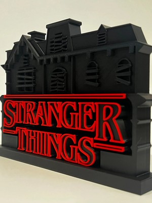 Lunera Accessories Stranger Things Logo Dekorasyon – 3D Baskı Masaüstü Retro Dizi Dekoru