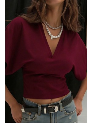 Tarz Cool Kadın Beyaz V Yaka Drape Detaylı Crop Bluz – Rahat Kalıp Şık Günlük Üst