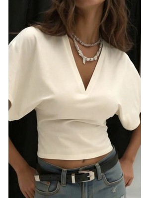 Tarz Cool Kadın Beyaz V Yaka Drape Detaylı Crop Bluz – Rahat Kalıp Şık Günlük Üst