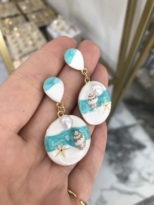 The Asel İnci Deniz Temalı Sallantılı Küpe Mavi Beyaz Küpe