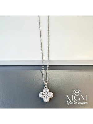 Svoria Store Çelik Zirkon Taşlı Yonca Kolye - KL0111