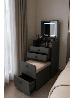 Maq Home Elva Kulis Makyaj Masası LED Dokunmatik Aynalı Sandıklı Tabureli Çekmeceli Takı Düzenleyicili 55 cm