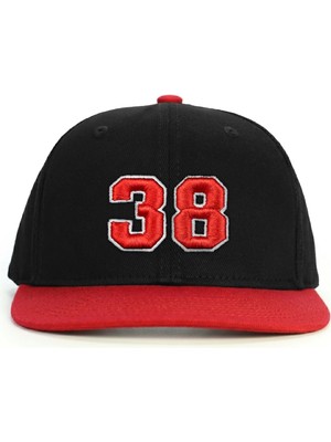 PataCute 38 Numara Kabartmalı Snapback Şapka