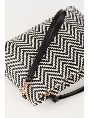 Vivaq Kadın Bellis Balık Sırtı Siyah-Beyaz Astarlı Bilek Askılı Portföy El ve Clutch Çanta