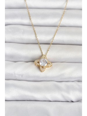 Sylar 316L Çelik Zincir Gold Renk Yonca Model Kadın Kolye