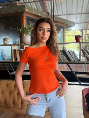 Pomeya  Kadın Kısa Kollu Tek Omuzu Açık Büzgülü Viskon Bluz