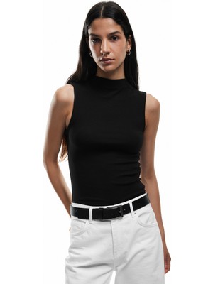 Koton Modal Karışımlı Slim Fit Dik Yaka Uzun Kollu Tişört