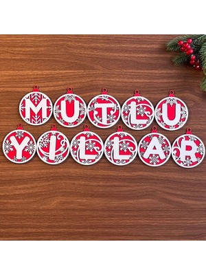 Sepet Dolusu® 11 Harfli Kırmızı Beyaz Ipli Mutlu Yıllar Yazılı Ahşap Yılbaşı Ağaç Süsü