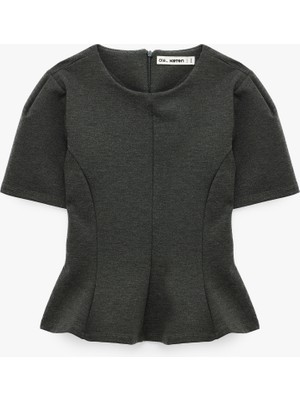 Koton Slim Fi Dikiş Detaylı Bisiklet Yaka Kısa Kollu Peplum Tişört