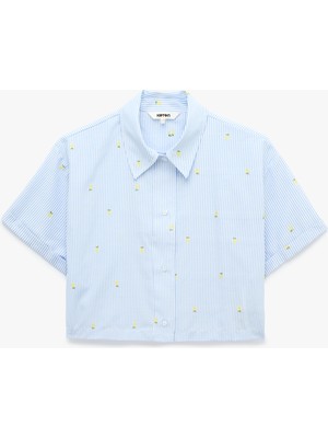 Koton Koton x Sibil Çetinkaya - Kısa Kollu Limon Işleme Detaylı Çizgili Crop Poplin Gömlek