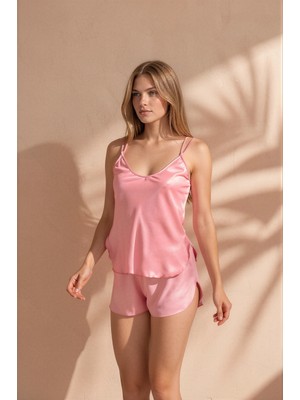 Jumelles Pembe Jumelles Sırtı Çapraz Yırtmaçlı Şortlu Takım