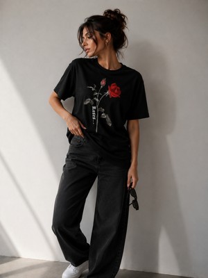 Enb1r Moda Karanlıkta Açan Gül – Oversize Unisex Premium Laciverrt Baskılı Tişört