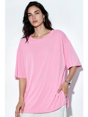 Hiccup Kadınlar Busem Yırtmaç Detaylı Bisiklet Yaka Kısa Kollu T-Shirt Allık Pembe